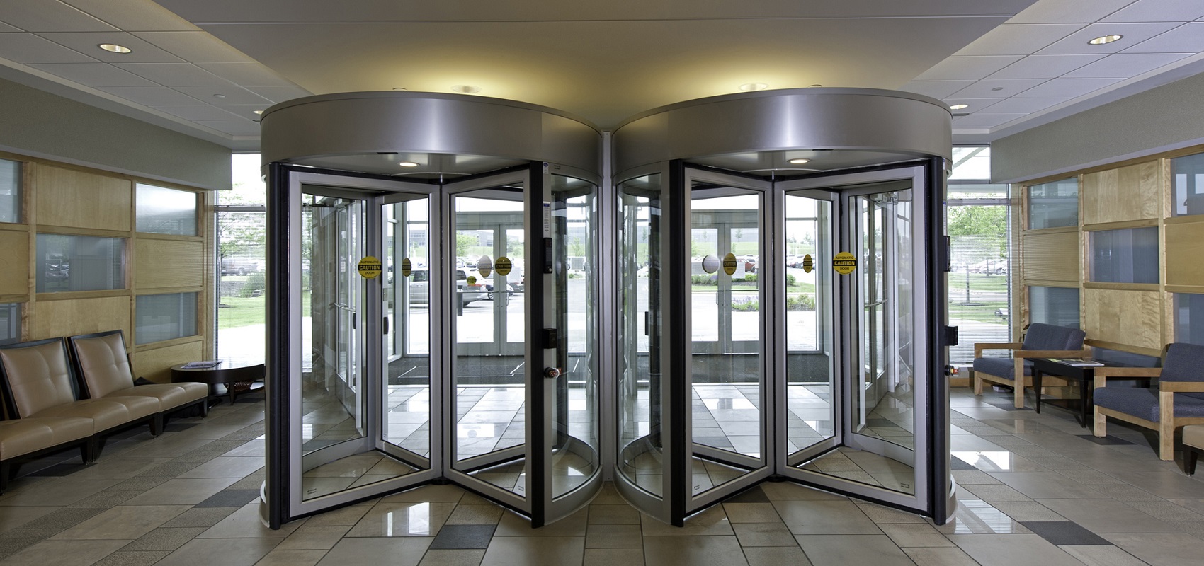 Automatic revolving Door